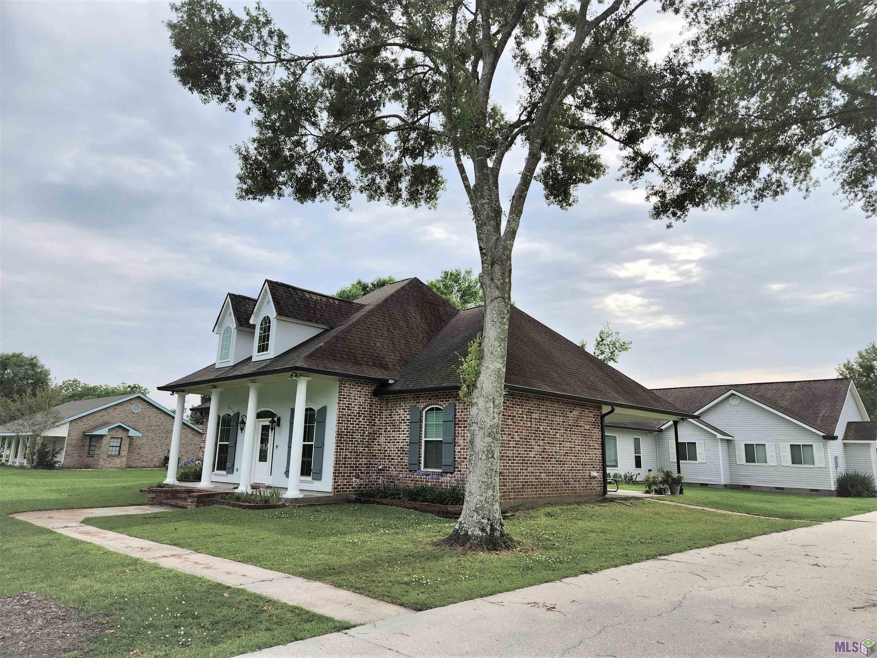 12463 Beco Road St. Amant, LA 70774 - Photo 3 of 30 Gallery Image 3