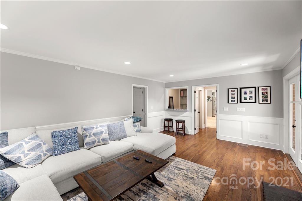 2739 Cross Country Road Charlotte, NC 28270 - Photo 11 of 35 Gallery Image 11