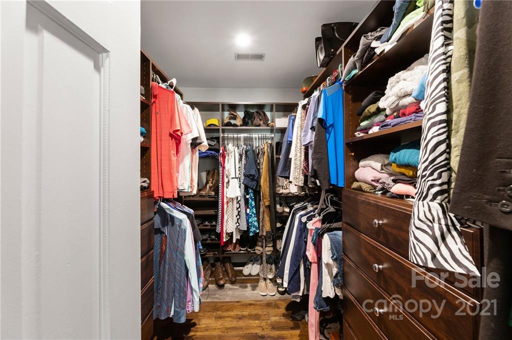 2739 Cross Country Road Charlotte, NC 28270 - Photo 22 of 35 Gallery Image 22