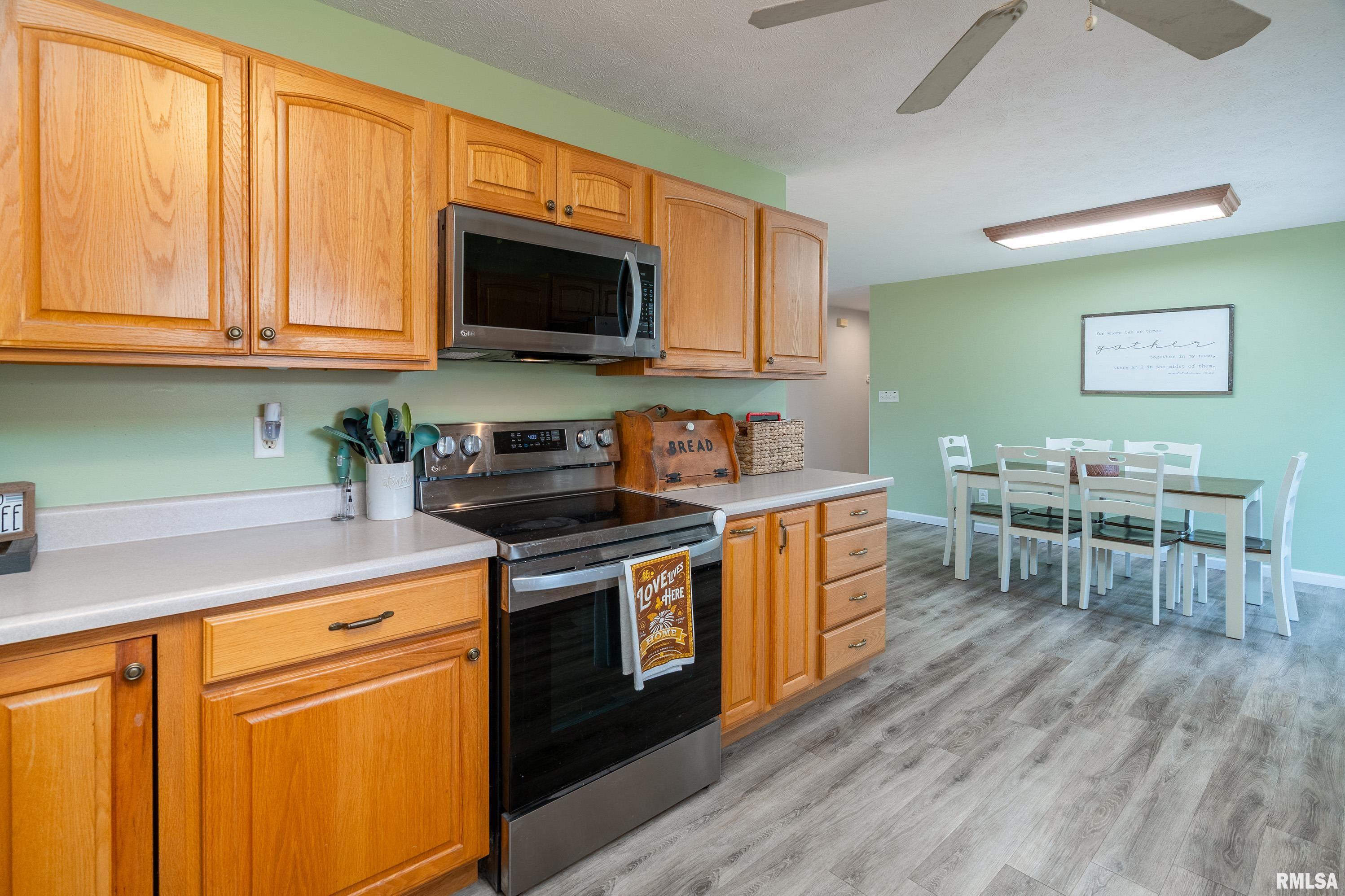307 Evergreen Trail Herrin, IL 62948 - Photo 13 of 33