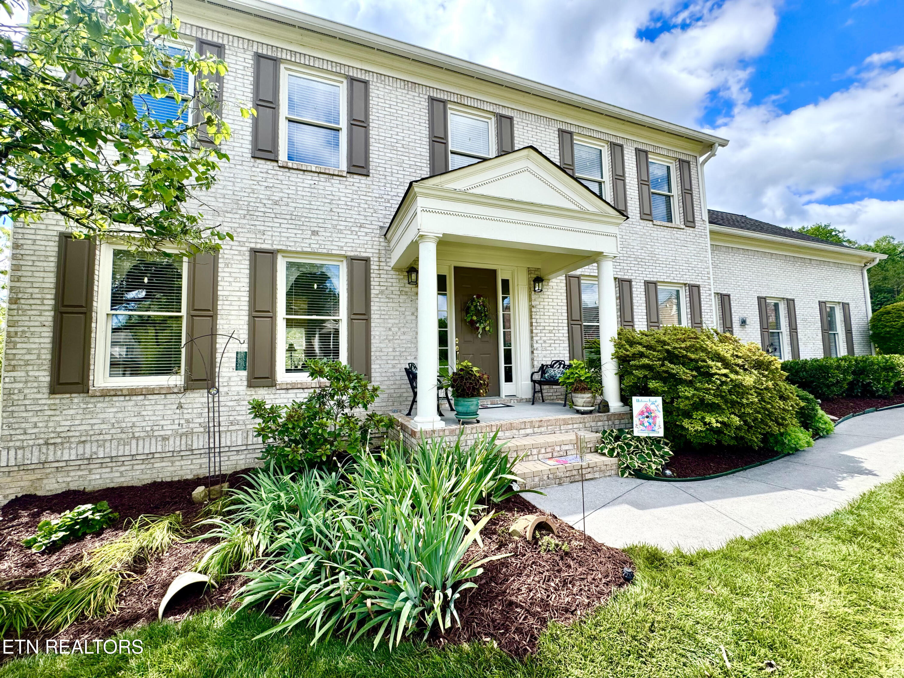 69 Rolling Links Boulevard Oak Ridge, TN 37830 - Photo 5 of 60 Quality Throughout