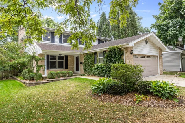 $899,000 | 3927 Linden Avenue, Western Springs, IL 60558