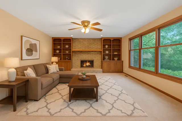 $899,000 | 3927 Linden Avenue, Western Springs, IL 60558