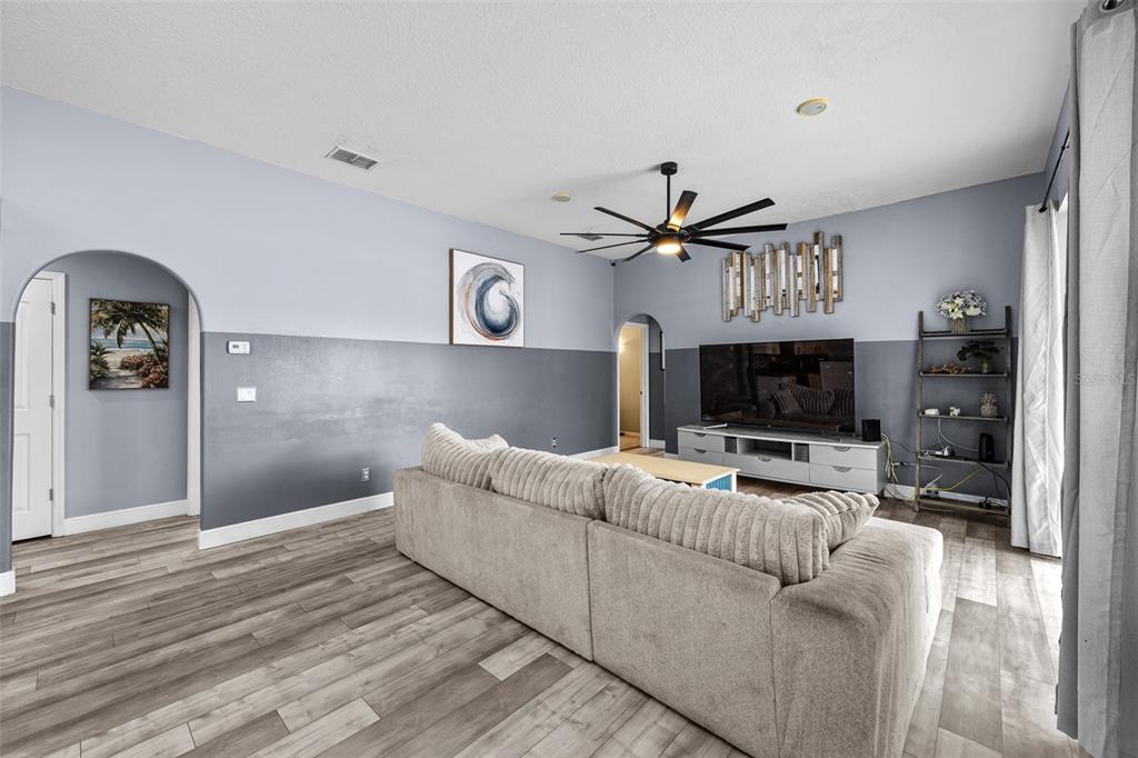 5230 Halstead Lane Zephyrhills, FL 33541 - Photo 20 of 72