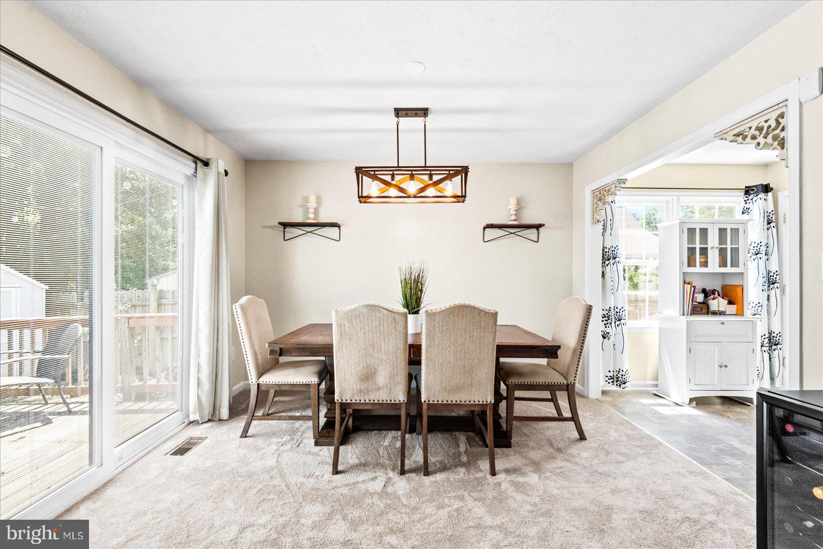 360 4th Street Colonial Beach, VA 22443 - Photo 10 of 36 Dining Area