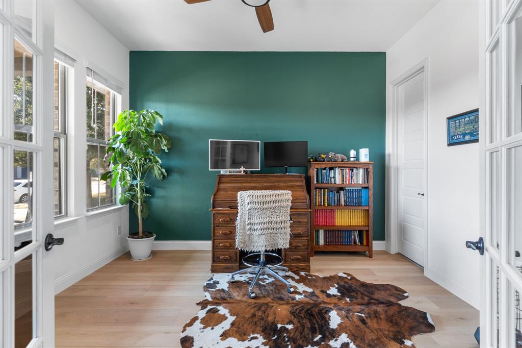 1898 Tumblegrass Road Frisco, TX 75033 - Photo 9 of 40 a bedroom with a bed and a window