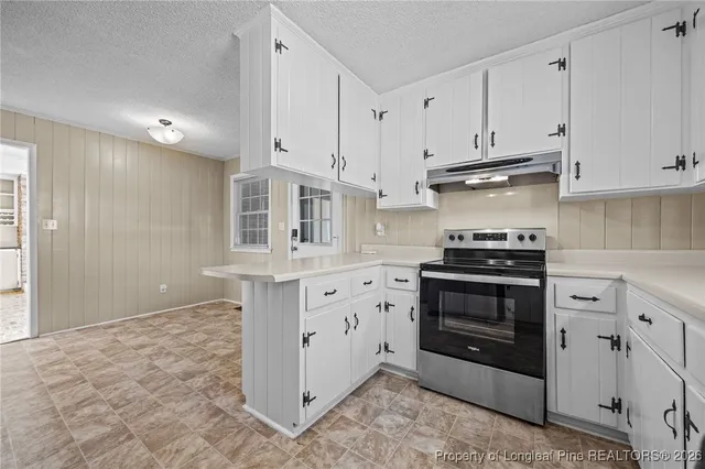 $299,900 | 6319 Whitehall Drive, Fayetteville, NC 28303