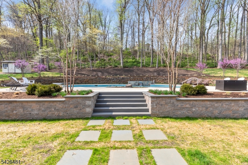 5 Cotswold Lane Warren, NJ 07059 - Photo 32 of 44