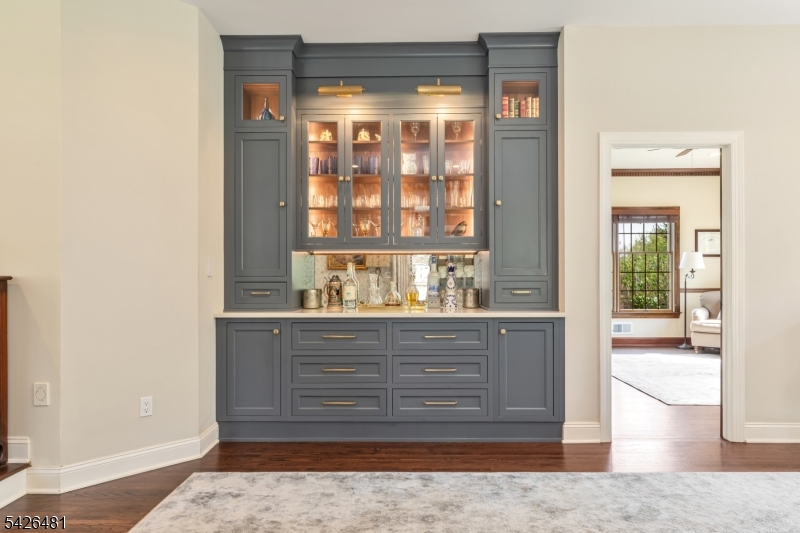 5 Cotswold Lane Warren, NJ 07059 - Photo 10 of 44