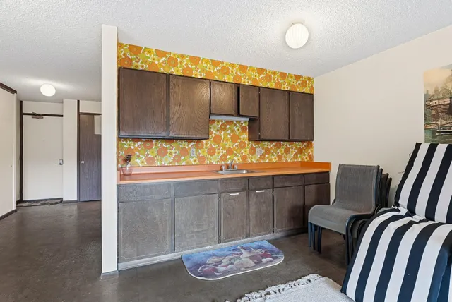 $229,000 | 305 South Liberty Lake Road, Unit 1, Liberty Lake, WA 99019