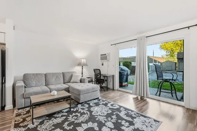 $229,000 | 305 South Liberty Lake Road, Unit 1, Liberty Lake, WA 99019