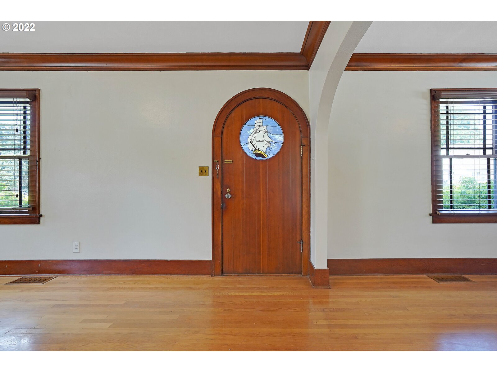 440 17th Street Northeast Salem, OR 97301 - Photo 20 of 32 a view of entryway with wooden floor