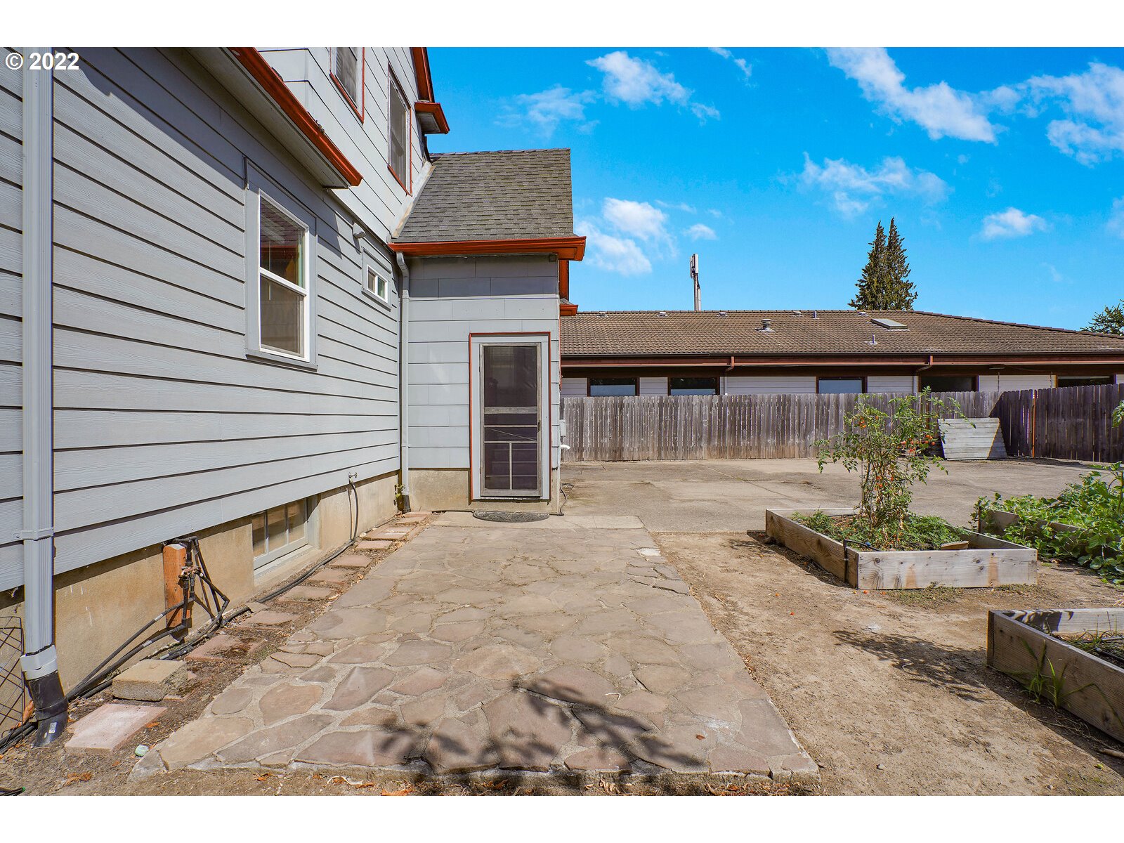 440 17th Street Northeast Salem, OR 97301 - Photo 30 of 32 a view of a house with a patio