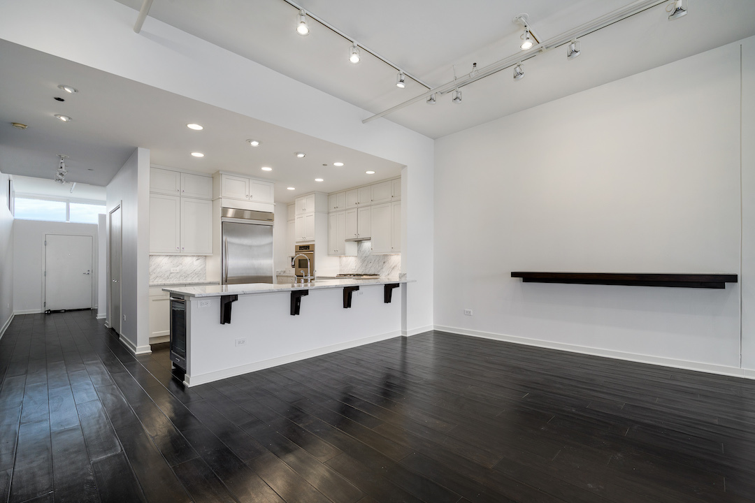333 North Canal Street, Unit 3404 Chicago, IL 60606 - Photo 11 of 47