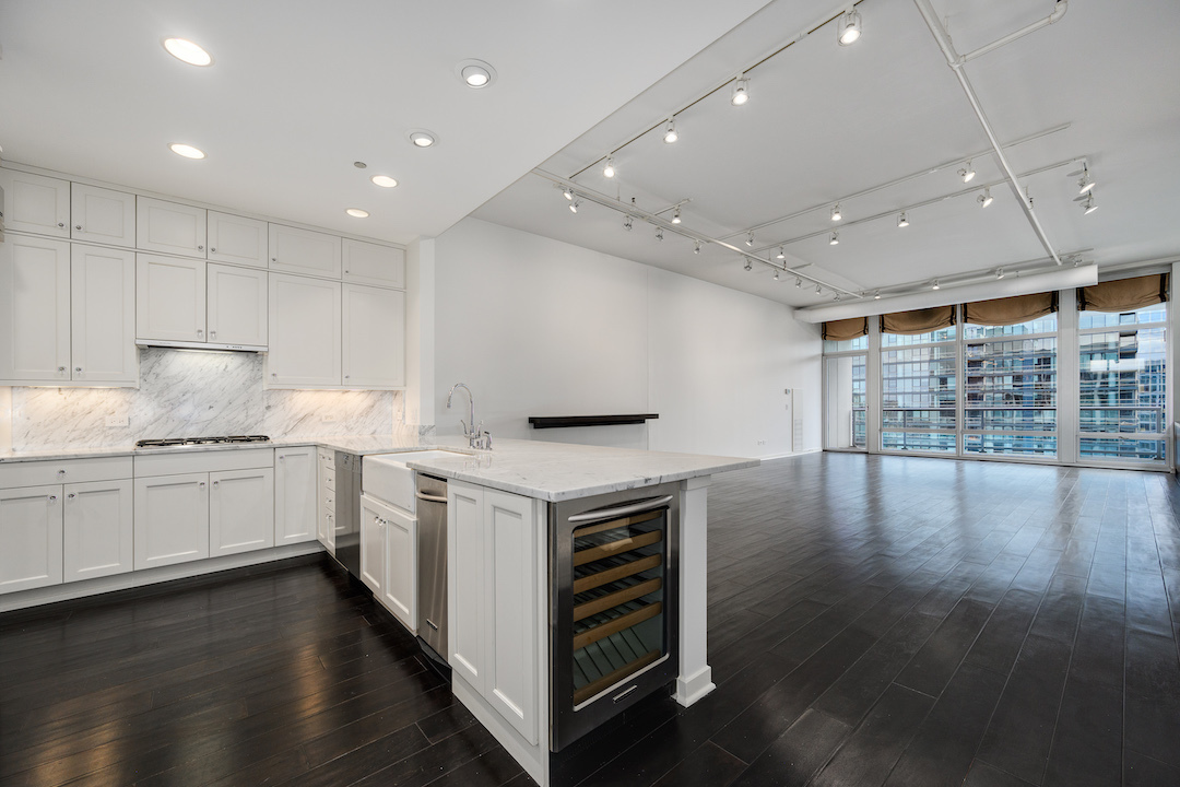 333 North Canal Street, Unit 3404 Chicago, IL 60606 - Photo 12 of 47
