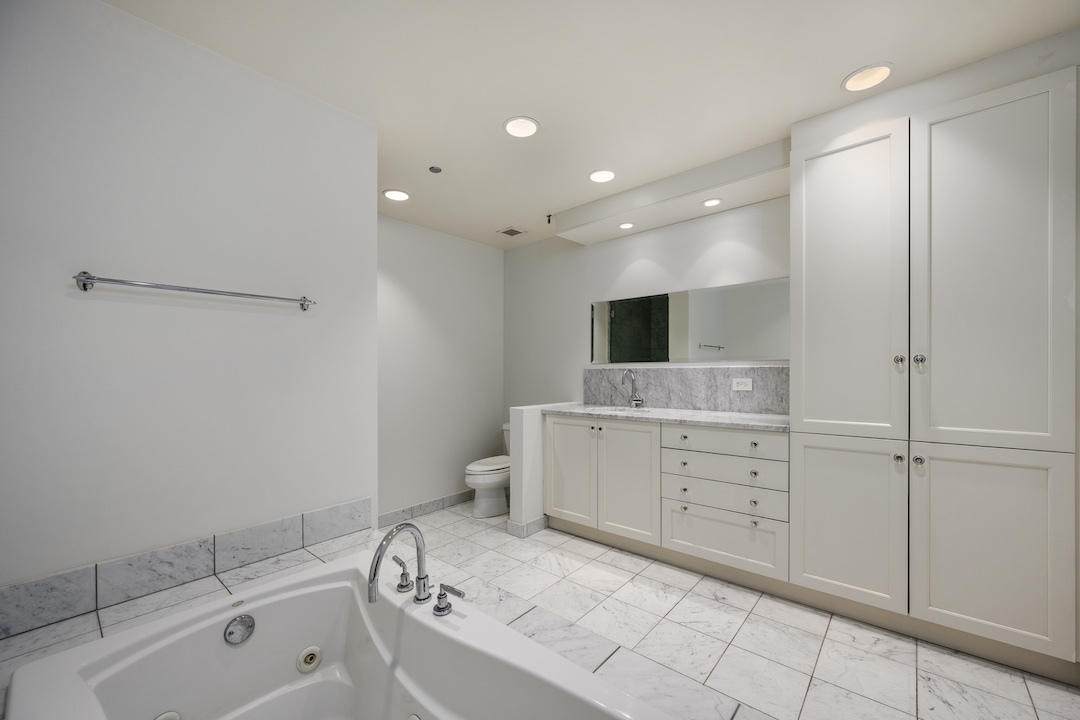 333 North Canal Street, Unit 3404 Chicago, IL 60606 - Photo 26 of 47