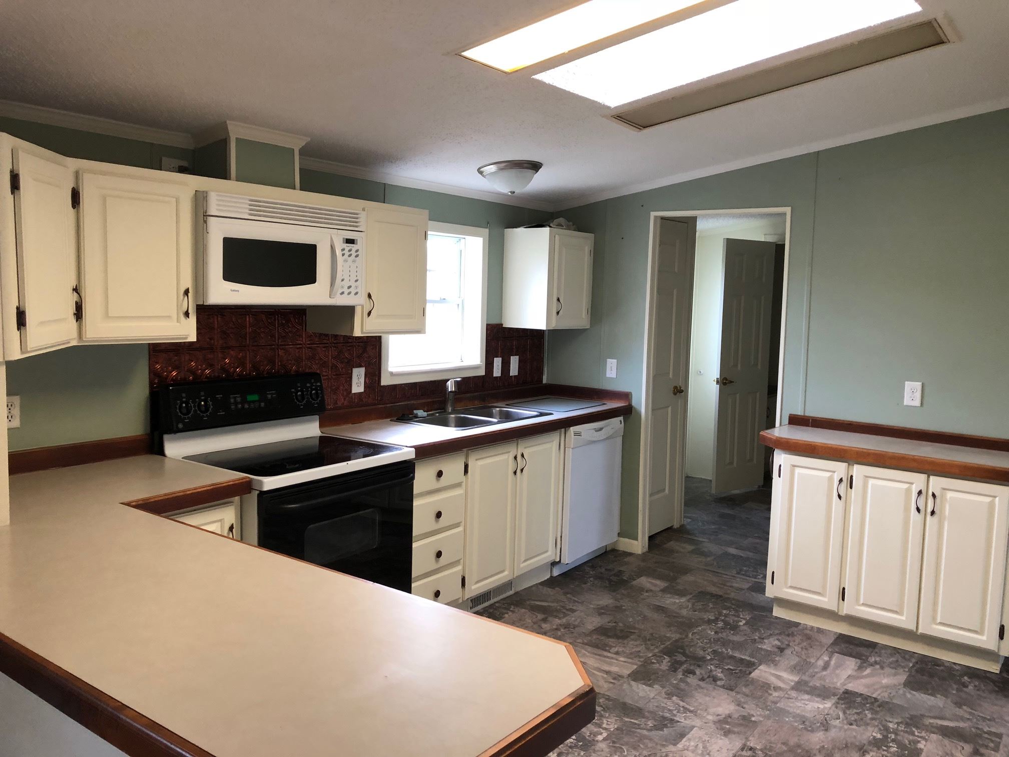 1863 West Olson Road Rochester, IN 46975 - Photo 2 of 11
