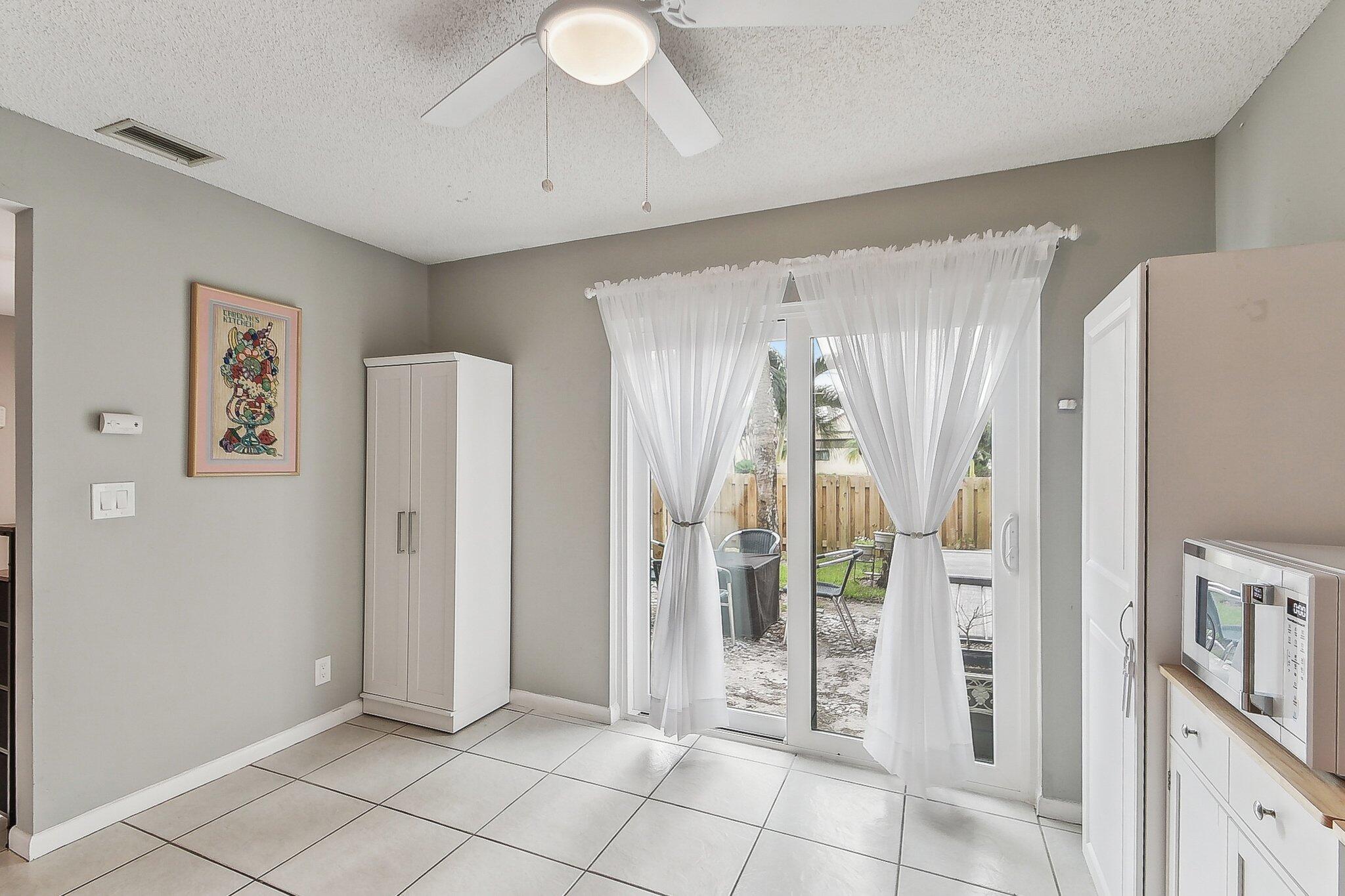11063 Oakdale Road Boynton Beach, FL 33437 - Photo 9 of 64 Eat-in-Area
