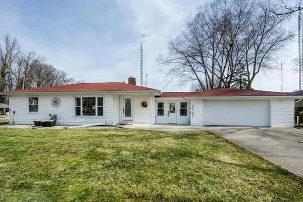 $269,900 | 2301 Willa Drive, St. Joseph, MI 49085