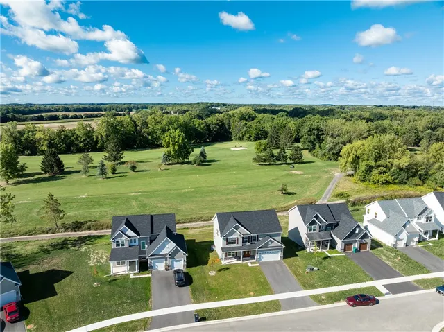 $649,995 | 23 Kingsbarn Road, Henrietta, NY 14586