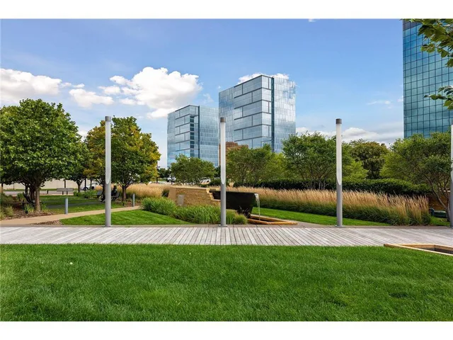 $325,000 | 8161 33rd Avenue South, Unit W 509, Bloomington, MN 55425