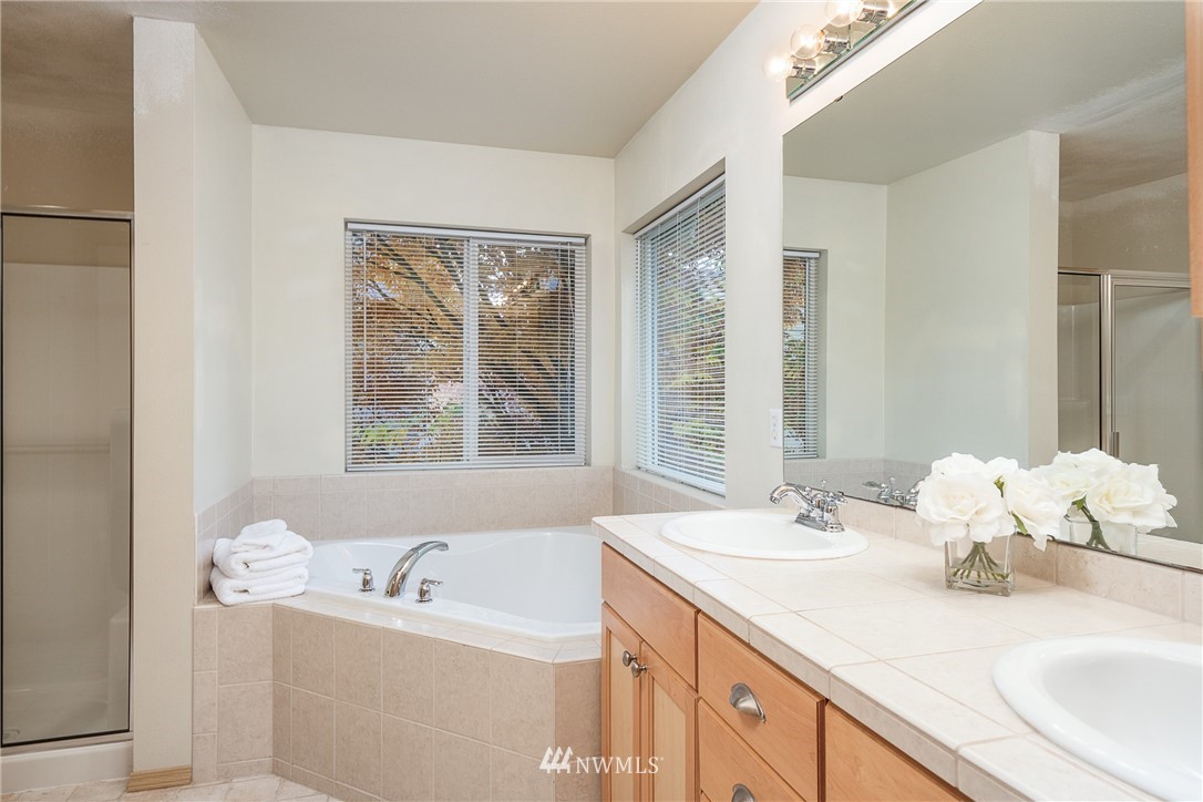 19302 25th Avenue Southeast Bothell, WA 98012 - Photo 11 of 19