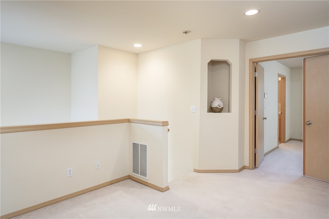 19302 25th Avenue Southeast Bothell, WA 98012 - Photo 9 of 19