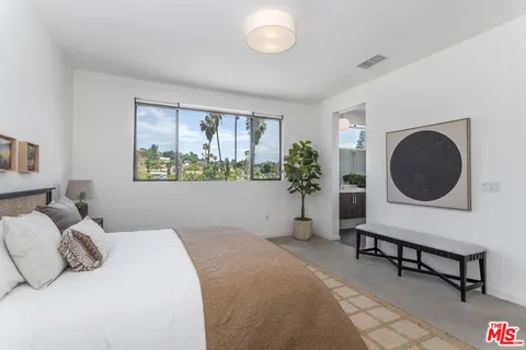 $1,399,000 | 1433 Waterloo Street, Los Angeles, CA 90026