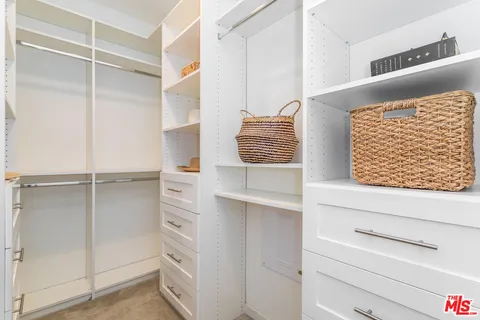 $1,399,000 | 1433 Waterloo Street, Los Angeles, CA 90026