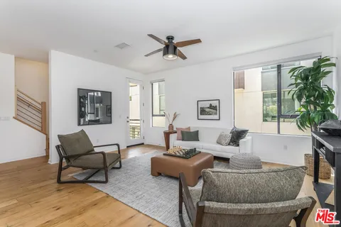 $1,399,000 | 1433 Waterloo Street, Los Angeles, CA 90026