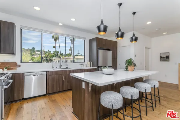 $1,399,000 | 1433 Waterloo Street, Los Angeles, CA 90026