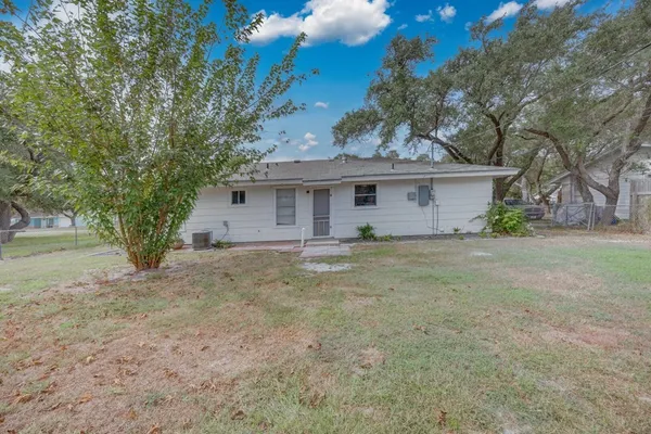 $1,900 | 1330 Red Bird Street, Rockport, TX 78382