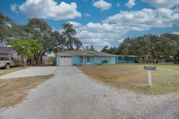 $1,900 | 1330 Red Bird Street, Rockport, TX 78382