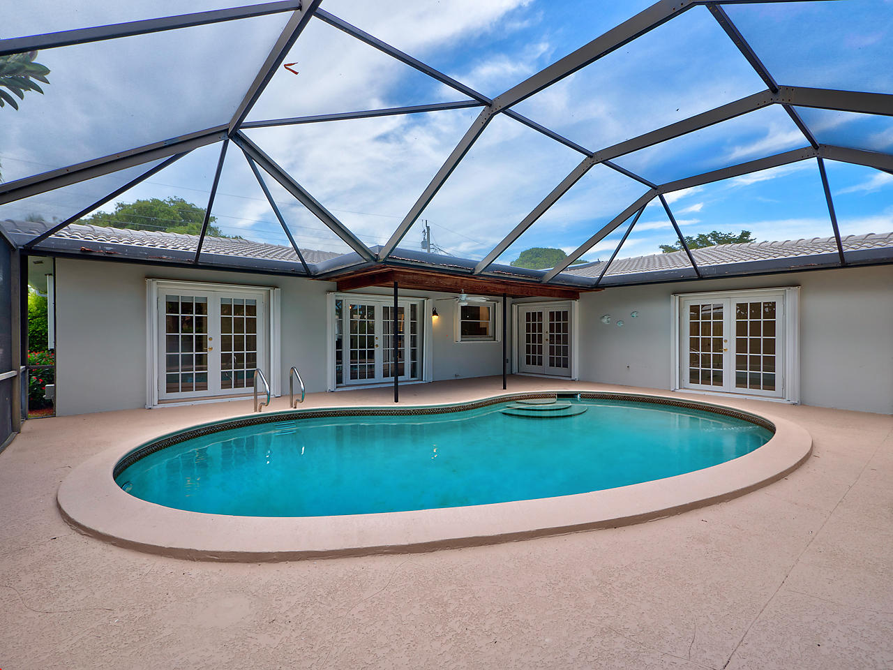 370 Northwest 11th Avenue Boca Raton, FL 33486 - Photo 17 of 21 Pool Deck