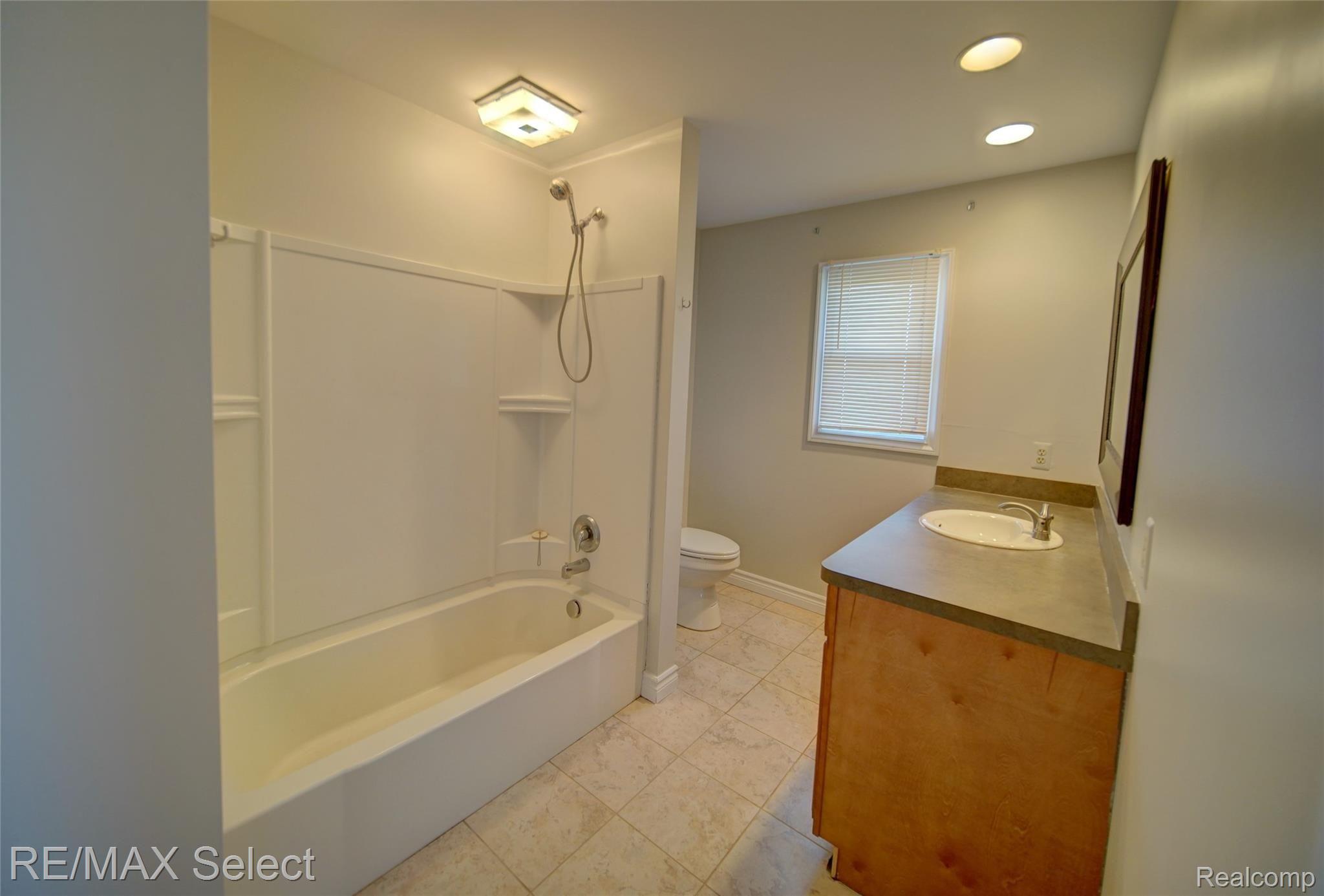 3080 Oak Grove Road Howell, MI 48855 - Photo 43 of 62 3080 Oak Drive Road 47.jpg