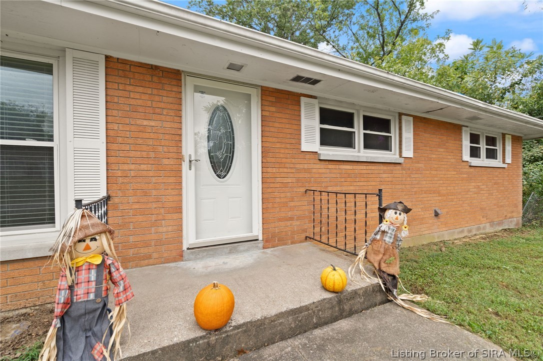 614 Lynn Road New Albany, IN 47150 - Photo 10 of 50 Gallery Image 10