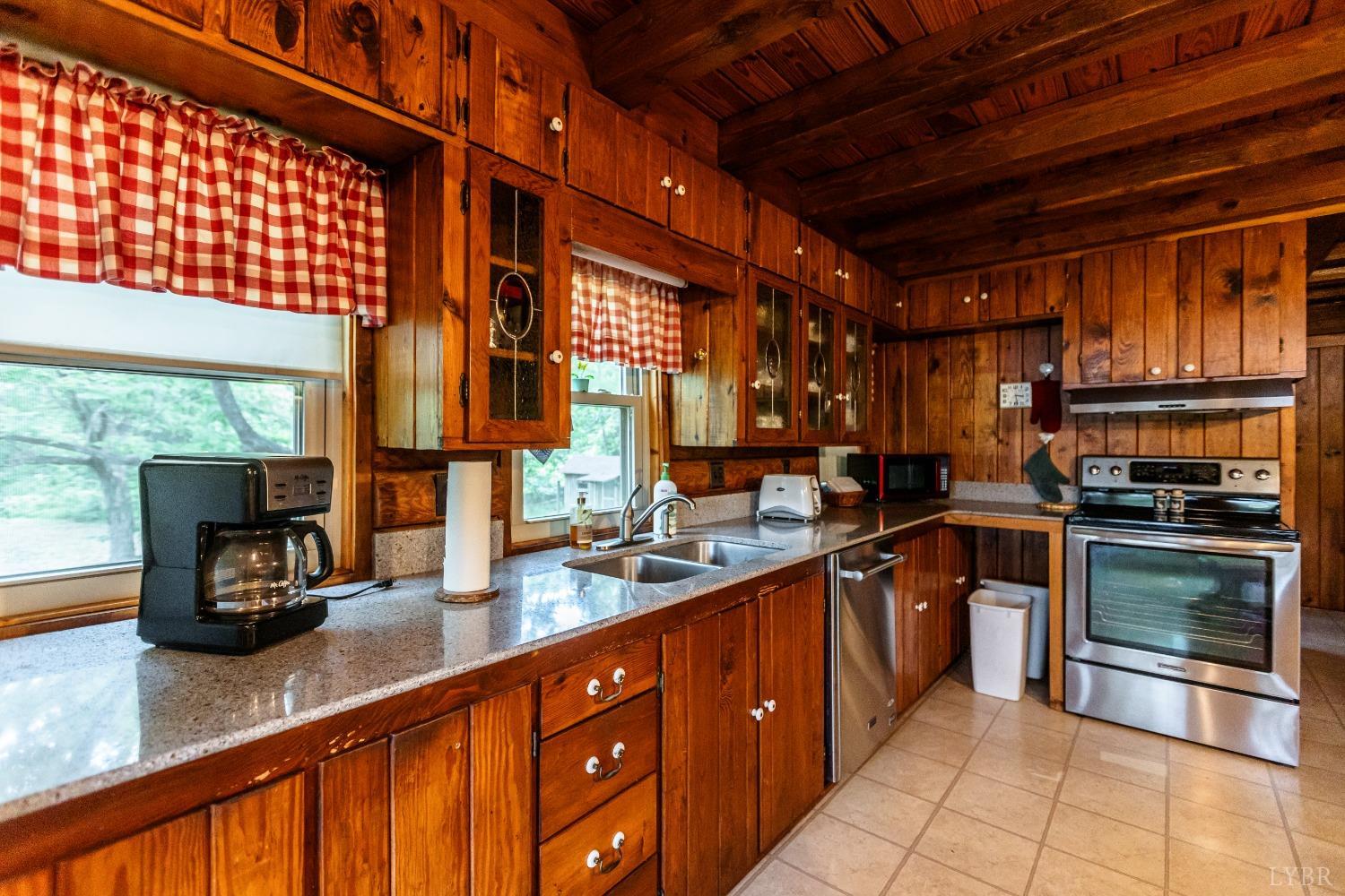 405 Moonlight Road Appomattox, VA 24522 - Photo 27 of 50 Gallery Image 27