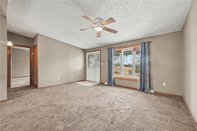 $400,000 | 1755 Southwest 214th Street, Plattsburg, MO 64477