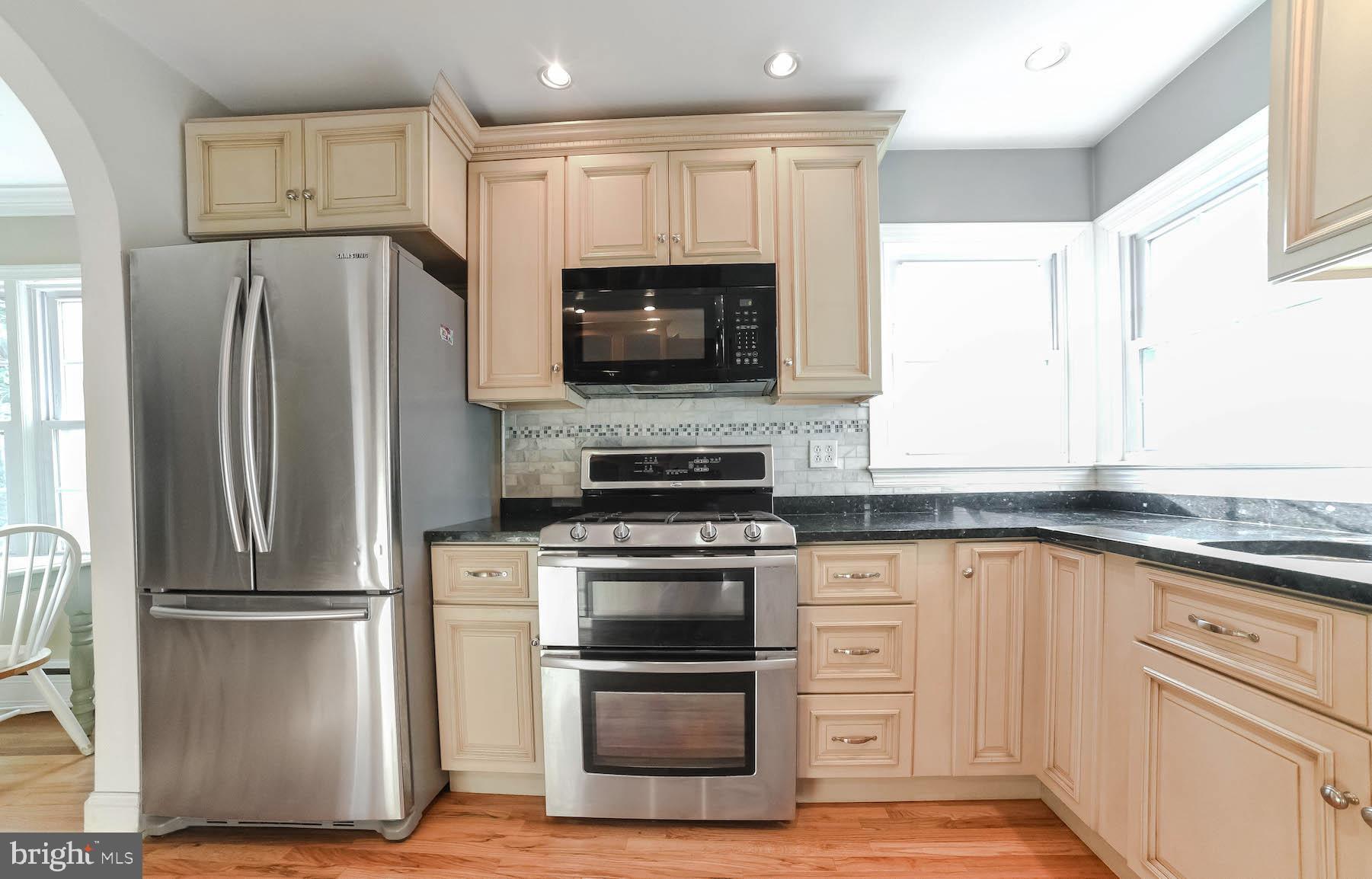 46044 Rolling Road Lexington Park, MD 20653 - Photo 19 of 31 Stainless steel appliances