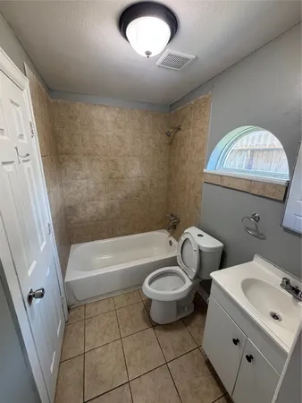 $950 | 2013 Eubanks Street, Unit 9, Houston, TX 77093