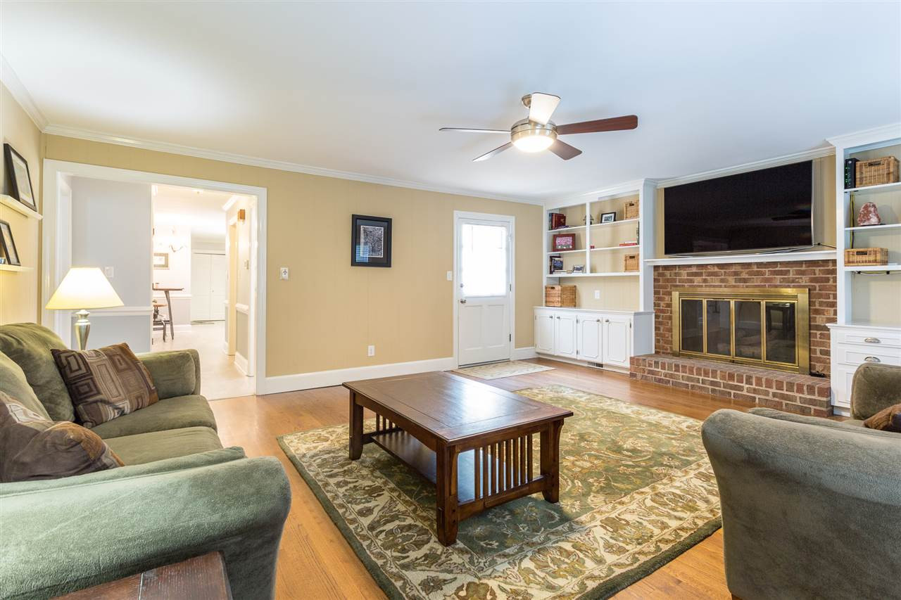 2900 Augusta Court Raleigh, NC 27607 - Photo 7 of 30 Family Room