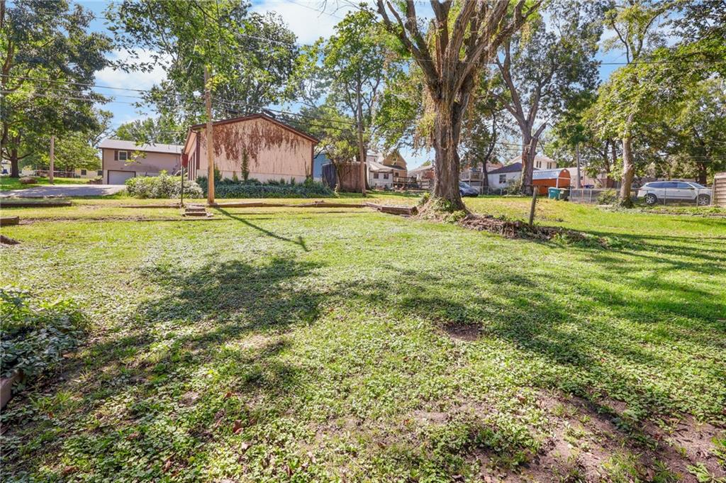 1109 Main Street Osawatomie, KS 66064 - Photo 11 of 13