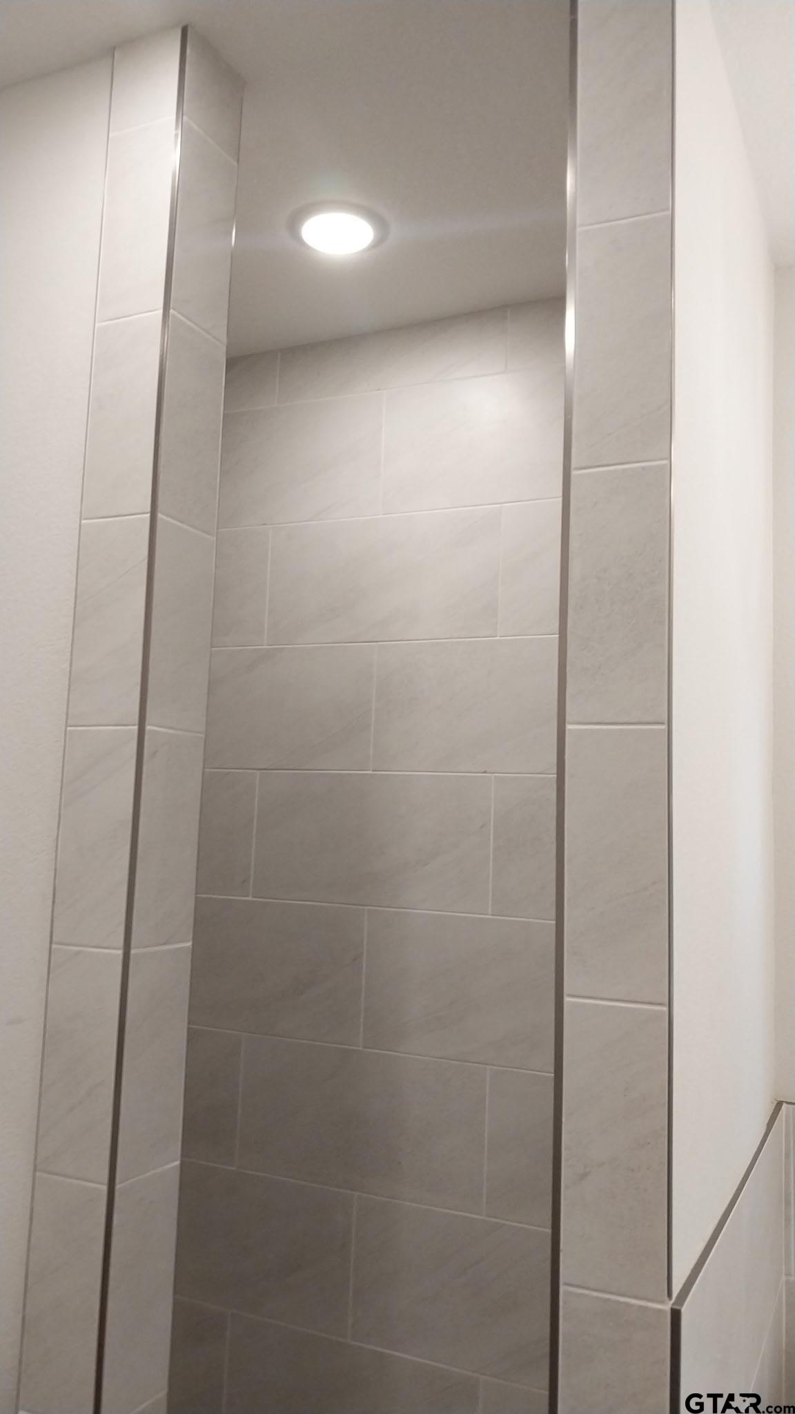 1262 George Richey Road Gladewater, TX 75647 - Photo 15 of 22 a view of hallway with shower