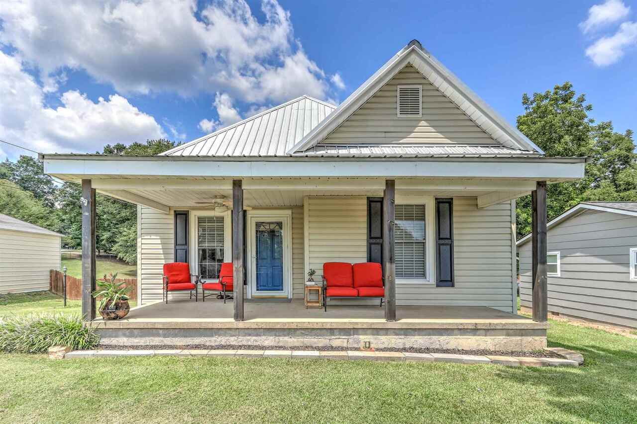 a view of a house of a patio
