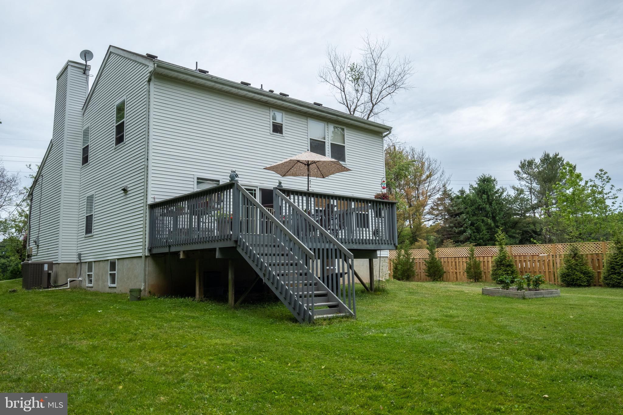 49 Friendship Road Cranbury, NJ 08512 - Photo 7 of 33