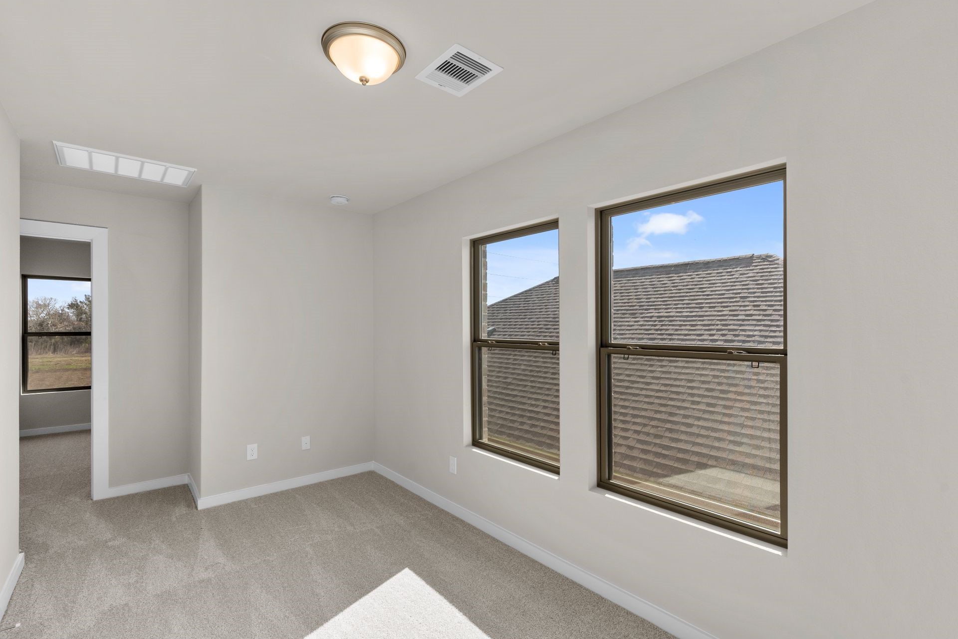 13319 Prado Rdg Lane Rosharon, TX 77583 - Photo 17 of 33 an empty room with window