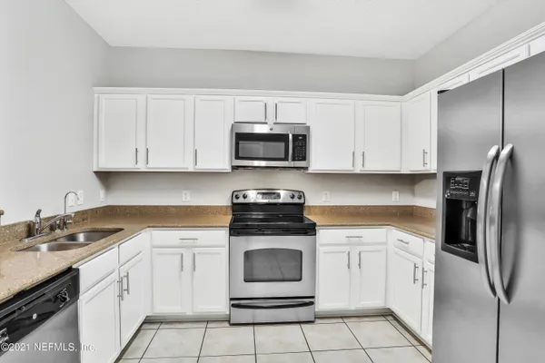 $1,500 | 4908 Key Lime Drive, Unit 302, Jacksonville, FL 32256