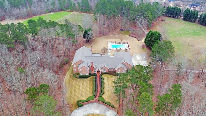 an aerial view of a house having outdoor space