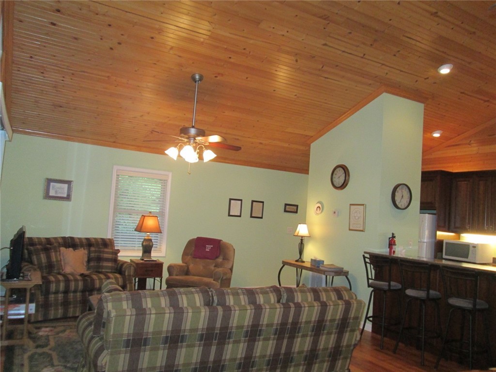 483 Collins Road Lavonia, GA 30553 - Photo 15 of 34 Gallery Image 15