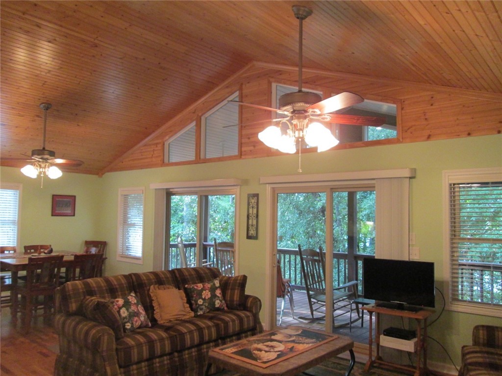483 Collins Road Lavonia, GA 30553 - Photo 17 of 34 Gallery Image 17
